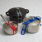 🔥Lid Spärr – det återanvändbara universallocksäkringsremmen för slowcookers, grytor, kastruller, stekpannor och mer.
